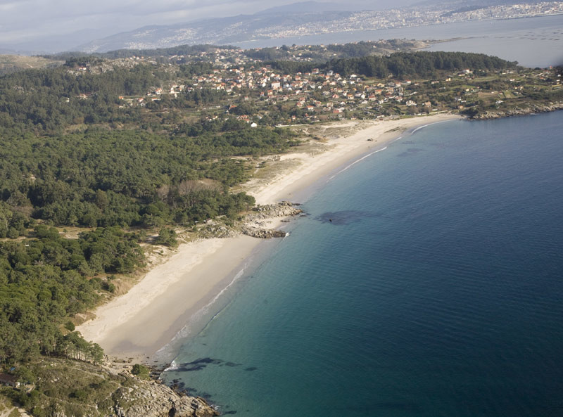 Playa de Nerga, Cangas